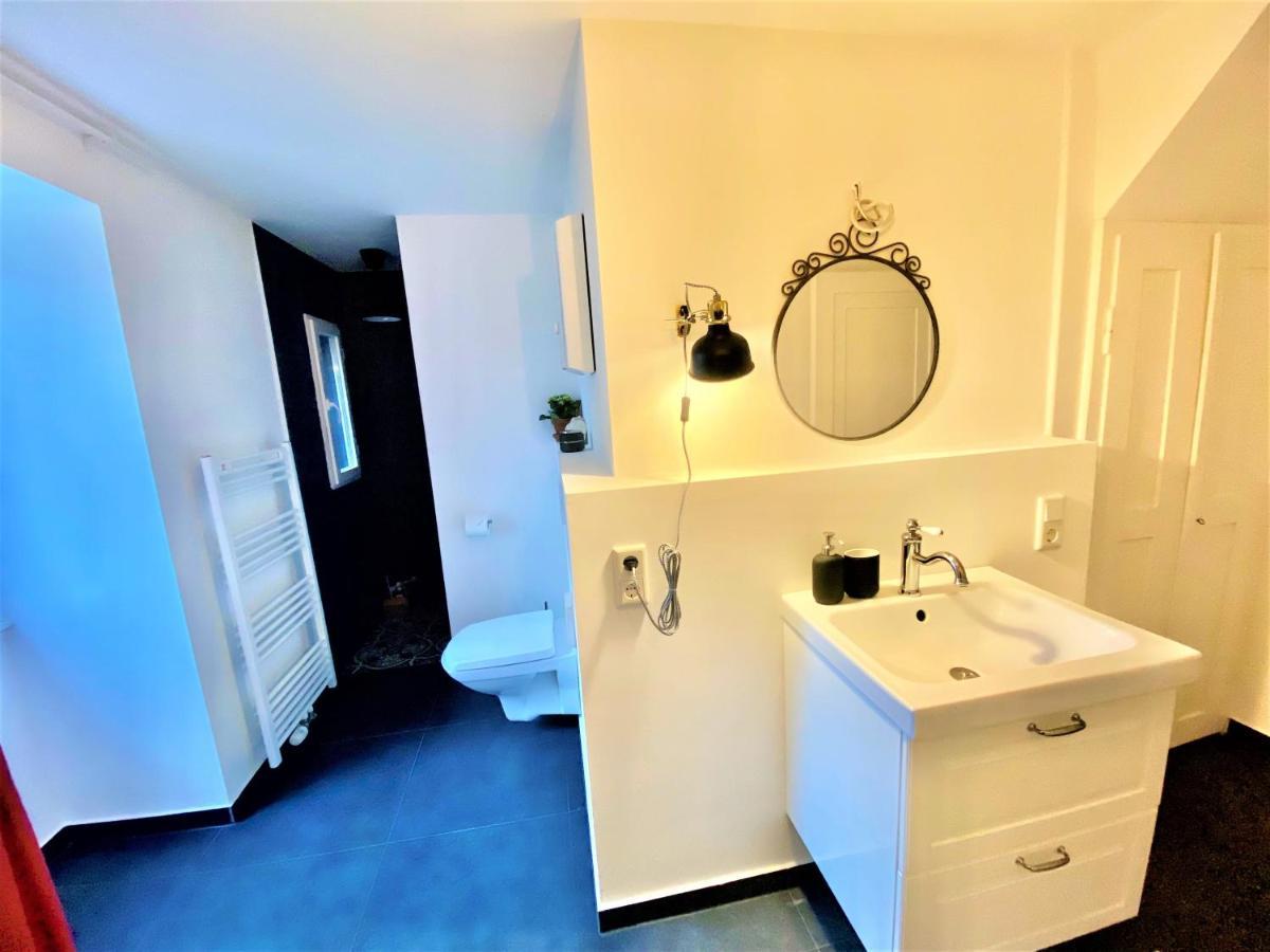 Mansard-Wohnung in Villa 2 Schlafzr, 85 m2, bis 4 Gäste ,Ferien- und Monteurwhg, Haustier möglich Hagen  Exterior foto
